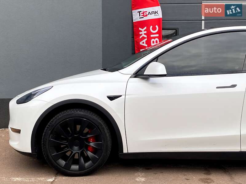 Позашляховик / Кросовер Tesla Model Y 2021 в Києві