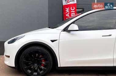 Внедорожник / Кроссовер Tesla Model Y 2021 в 