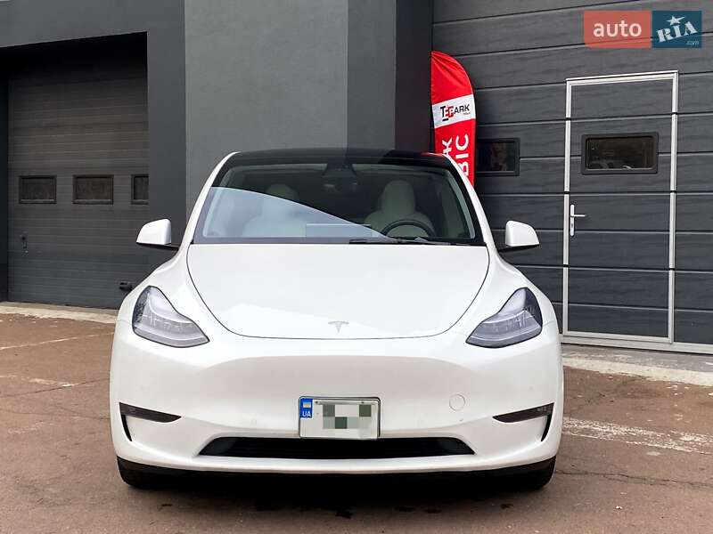 Позашляховик / Кросовер Tesla Model Y 2021 в Києві