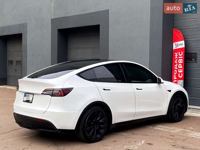 Позашляховик / Кросовер Tesla Model Y 2021 в Києві