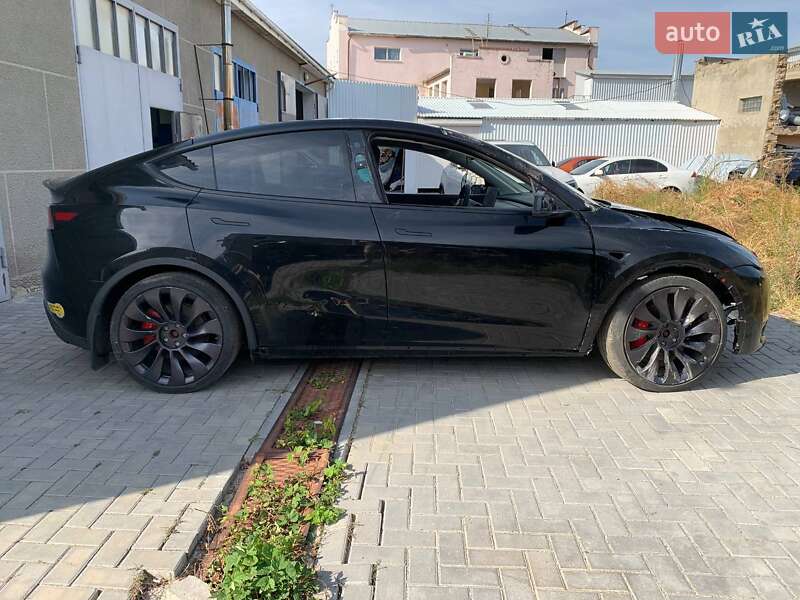 Позашляховик / Кросовер Tesla Model Y 2021 в Одесі
