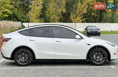 Позашляховик / Кросовер Tesla Model Y 2021 в 