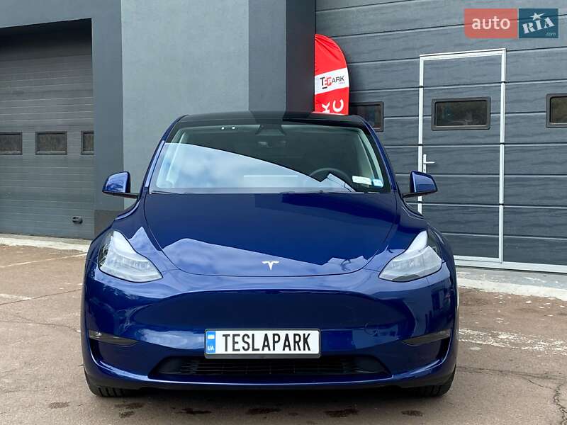 Позашляховик / Кросовер Tesla Model Y 2024 в Києві
