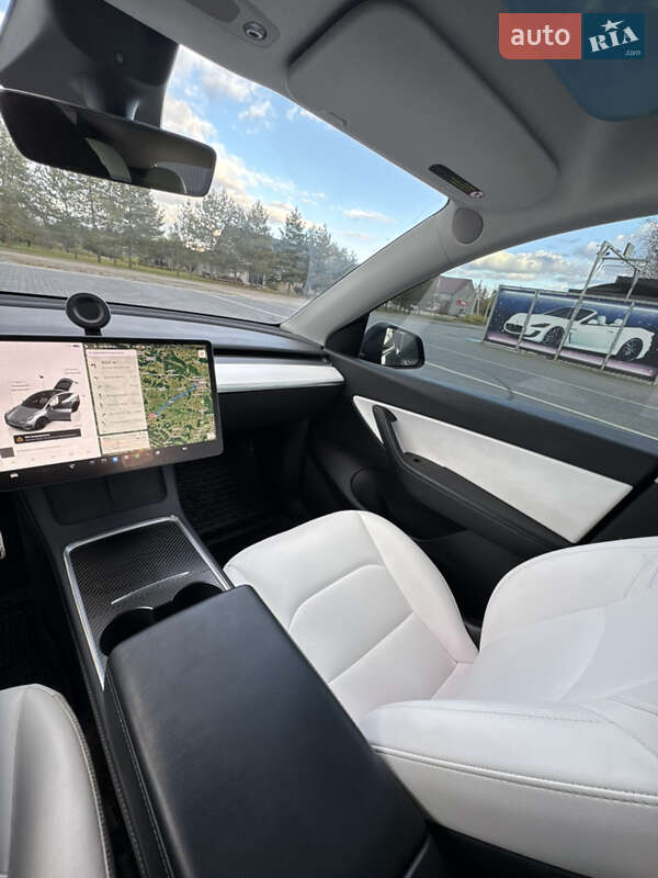 Позашляховик / Кросовер Tesla Model Y 2022 в Львові