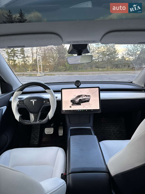 Позашляховик / Кросовер Tesla Model Y 2022 в Львові