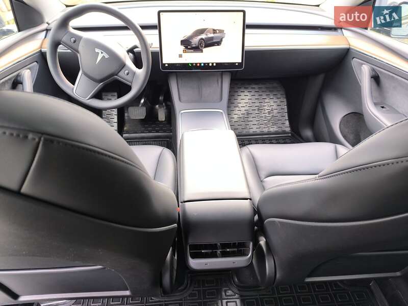 Позашляховик / Кросовер Tesla Model Y 2024 в Вінниці фото 13 Позашляховик / Кросовер Tesla Model Y 2024 в Вінниці