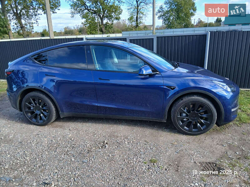 Позашляховик / Кросовер Tesla Model Y 2023 в Буську