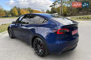 Позашляховик / Кросовер Tesla Model Y 2021 в 