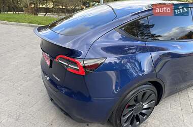 Позашляховик / Кросовер Tesla Model Y 2021 в 