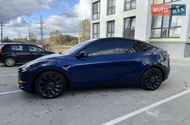 Позашляховик / Кросовер Tesla Model Y 2021 в 