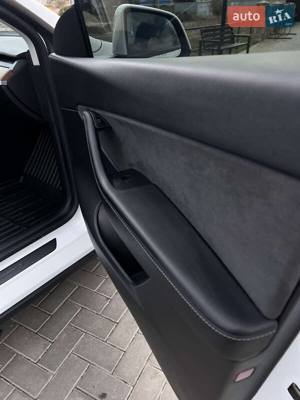 Внедорожник / Кроссовер Tesla Model Y 2022 в Сокале фото 13 Внедорожник / Кроссовер Tesla Model Y 2022 в Сокале
