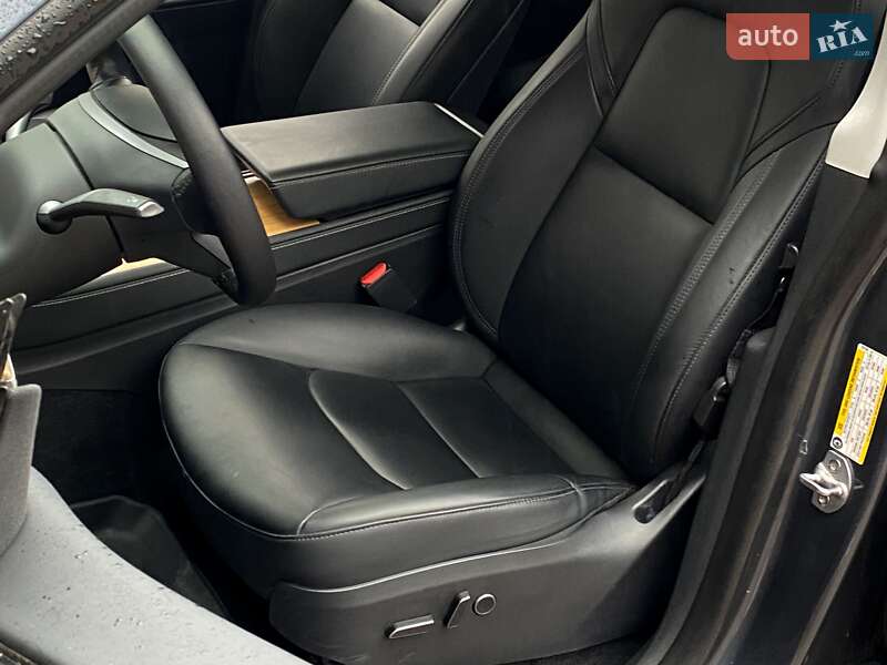 Позашляховик / Кросовер Tesla Model Y 2022 в Києві