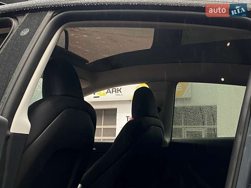 Позашляховик / Кросовер Tesla Model Y 2022 в Києві