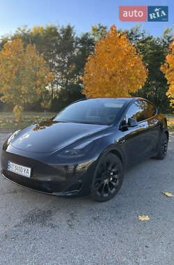 Позашляховик / Кросовер Tesla Model Y 2023 в  фото 2 Позашляховик / Кросовер Tesla Model Y 2023 в