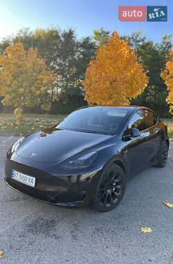 Позашляховик / Кросовер Tesla Model Y 2023 в  фото 4 Позашляховик / Кросовер Tesla Model Y 2023 в