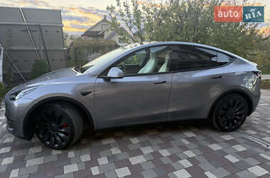 Внедорожник / Кроссовер Tesla Model Y 2024 в 