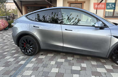 Внедорожник / Кроссовер Tesla Model Y 2024 в 