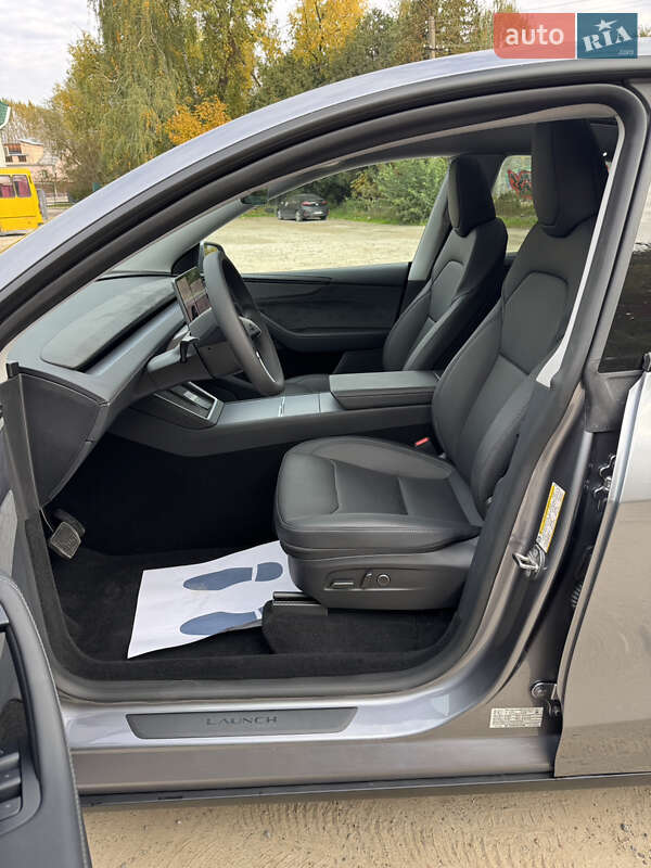 Внедорожник / Кроссовер Tesla Model Y 2025 в Львове