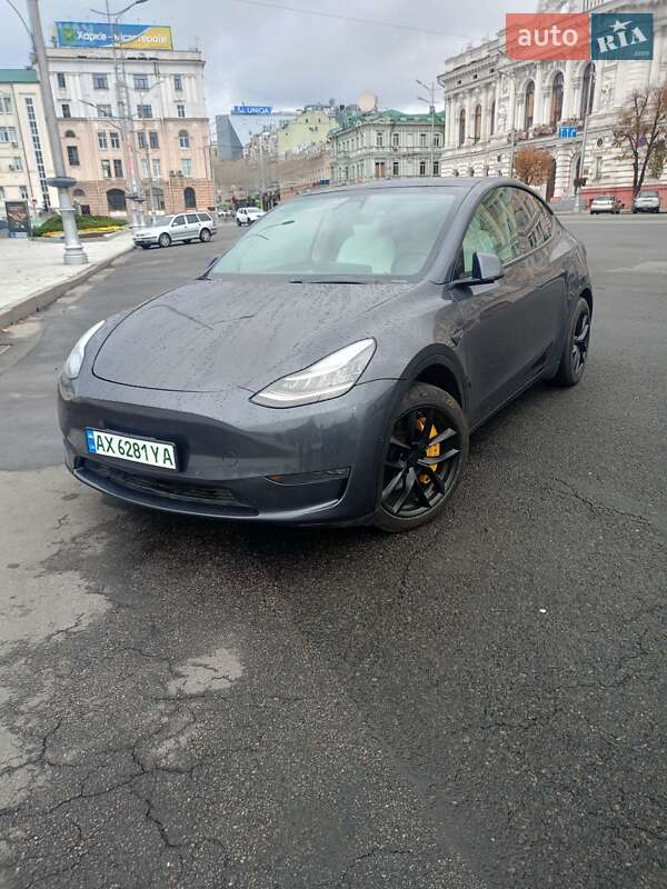 Tesla Model Y 2020