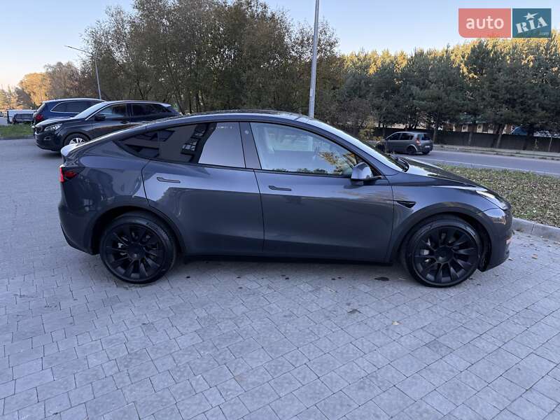 Позашляховик / Кросовер Tesla Model Y 2022 в Львові фото 17 Позашляховик / Кросовер Tesla Model Y 2022 в Львові