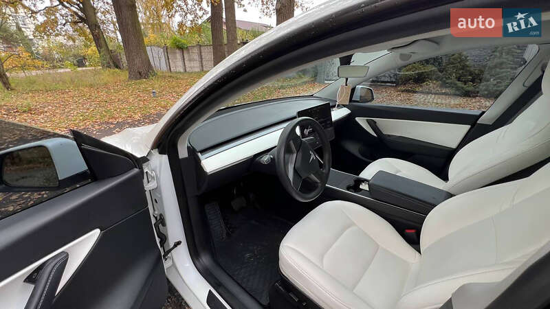 Внедорожник / Кроссовер Tesla Model Y 2020 в Житомире
