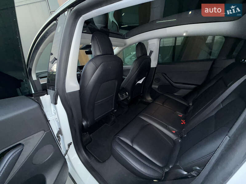 Позашляховик / Кросовер Tesla Model Y 2021 в Луцьку