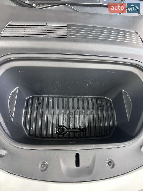 Внедорожник / Кроссовер Tesla Model Y 2020 в Луцке фото 14 Внедорожник / Кроссовер Tesla Model Y 2020 в Луцке