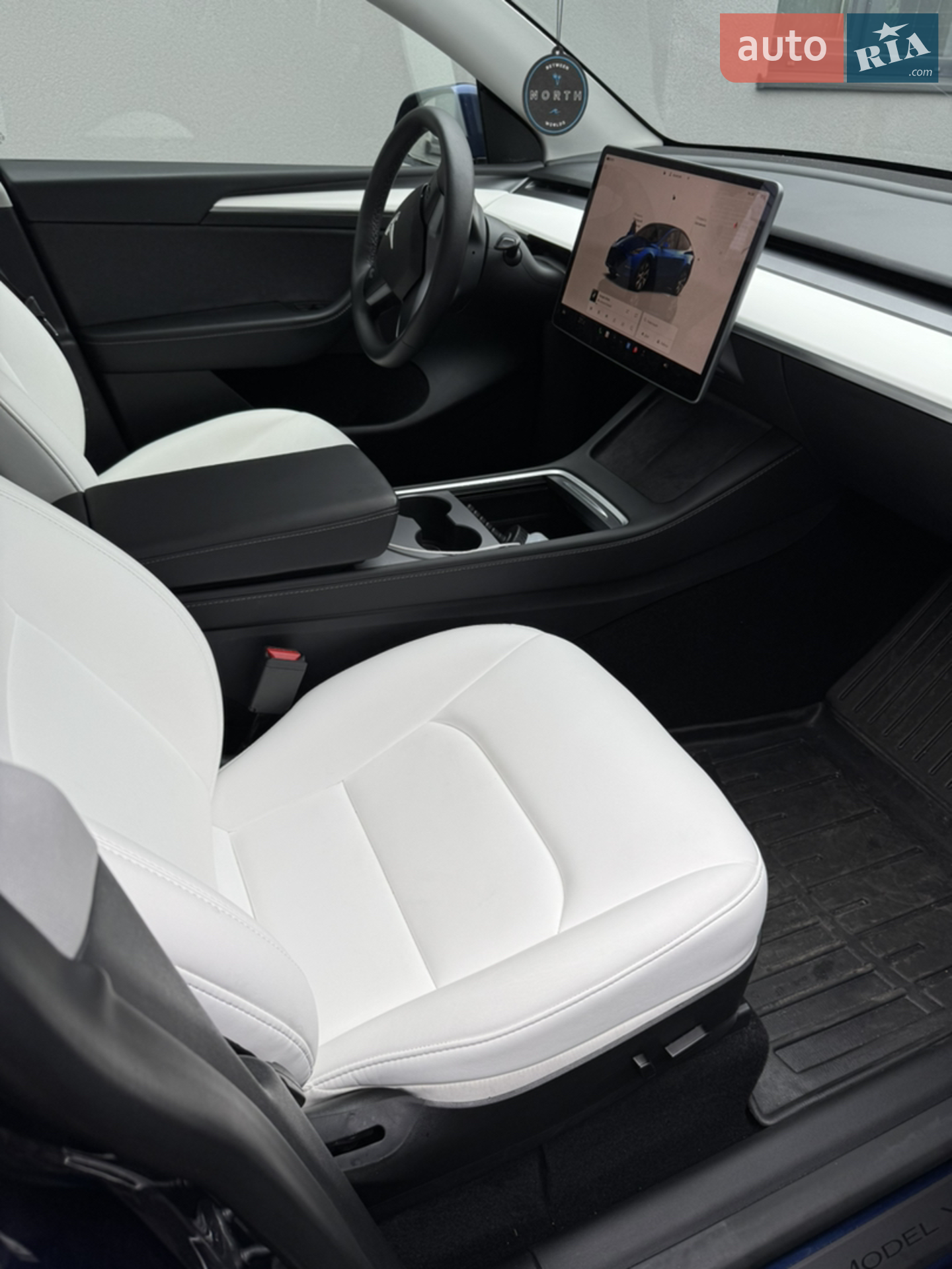 2023 Tesla Model Y - мініатюра 3