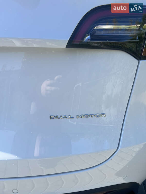 Внедорожник / Кроссовер Tesla Model Y 2022 в Ивано-Франковске