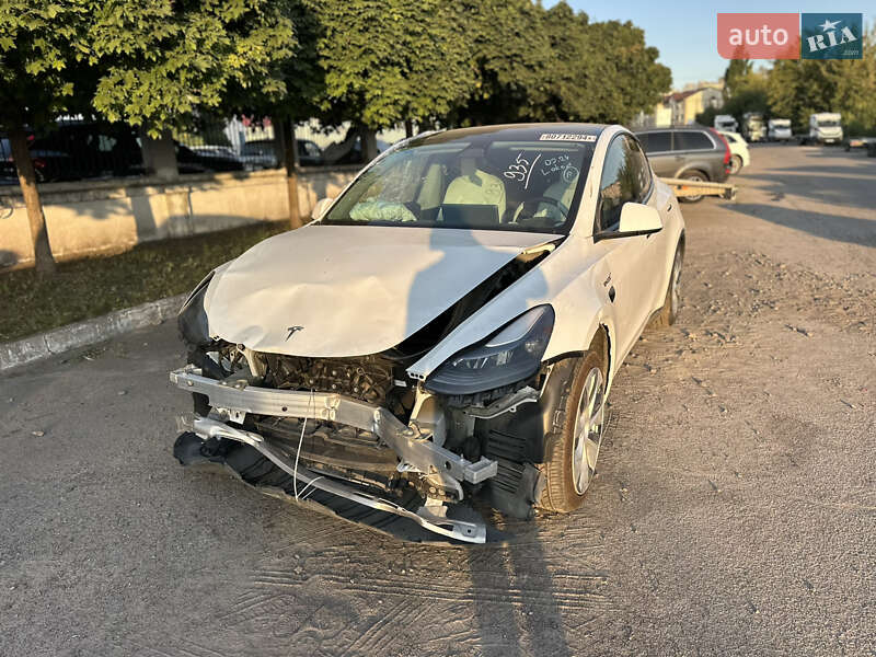Позашляховик / Кросовер Tesla Model Y 2023 в Рівному