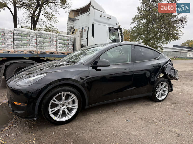Внедорожник / Кроссовер Tesla Model Y 2023 в Киеве фото 5 Внедорожник / Кроссовер Tesla Model Y 2023 в Киеве