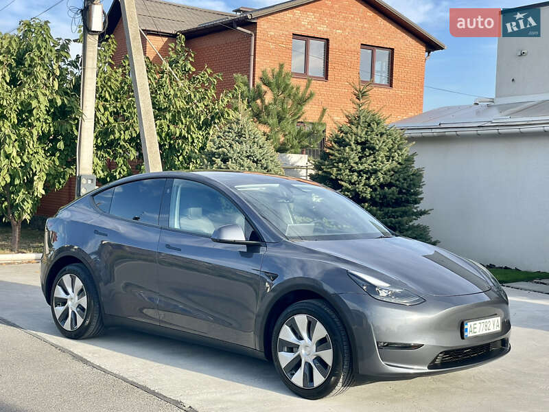 Позашляховик / Кросовер Tesla Model Y 2023 в Дніпрі фото 6 Позашляховик / Кросовер Tesla Model Y 2023 в Дніпрі