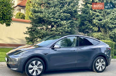 Позашляховик / Кросовер Tesla Model Y 2023 в  фото 7 Позашляховик / Кросовер Tesla Model Y 2023 в
