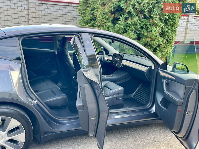 Позашляховик / Кросовер Tesla Model Y 2023 в Дніпрі фото 17 Позашляховик / Кросовер Tesla Model Y 2023 в Дніпрі