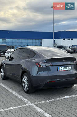 Позашляховик / Кросовер Tesla Model Y 2023 в  фото 5 Позашляховик / Кросовер Tesla Model Y 2023 в