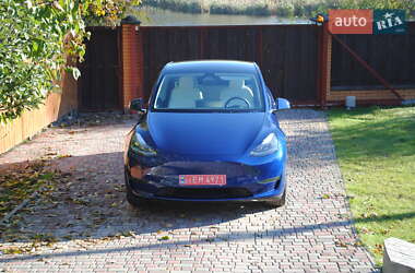Внедорожник / Кроссовер Tesla Model Y 2024 в 