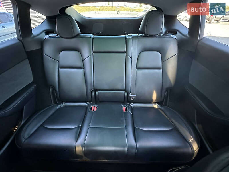 Позашляховик / Кросовер Tesla Model Y 2023 в Києві