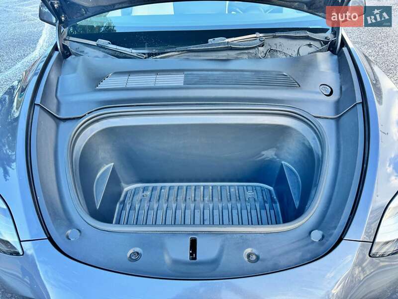 Позашляховик / Кросовер Tesla Model Y 2021 в Чернігові