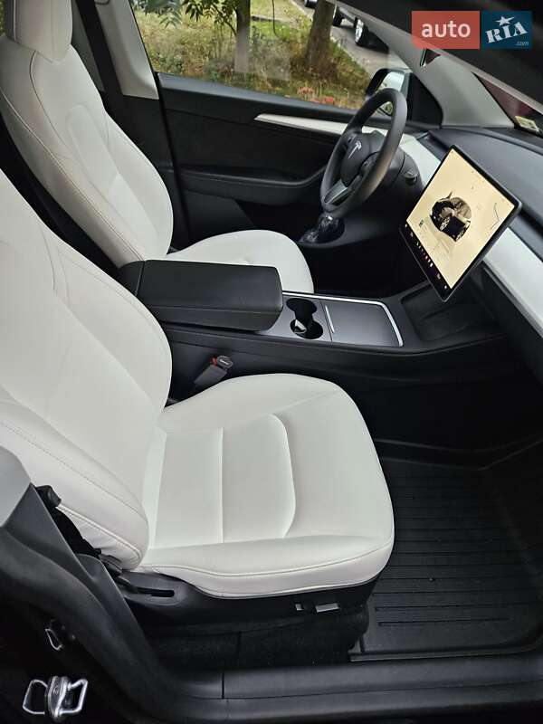 Позашляховик / Кросовер Tesla Model Y 2022 в Дніпрі фото 3 Позашляховик / Кросовер Tesla Model Y 2022 в Дніпрі