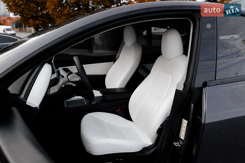 Внедорожник / Кроссовер Tesla Model Y 2022 в Луцке