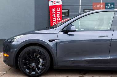 Позашляховик / Кросовер Tesla Model Y 2023 в 