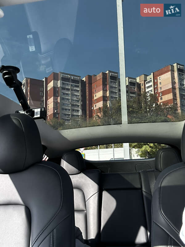 Внедорожник / Кроссовер Tesla Model Y 2020 в Днепре