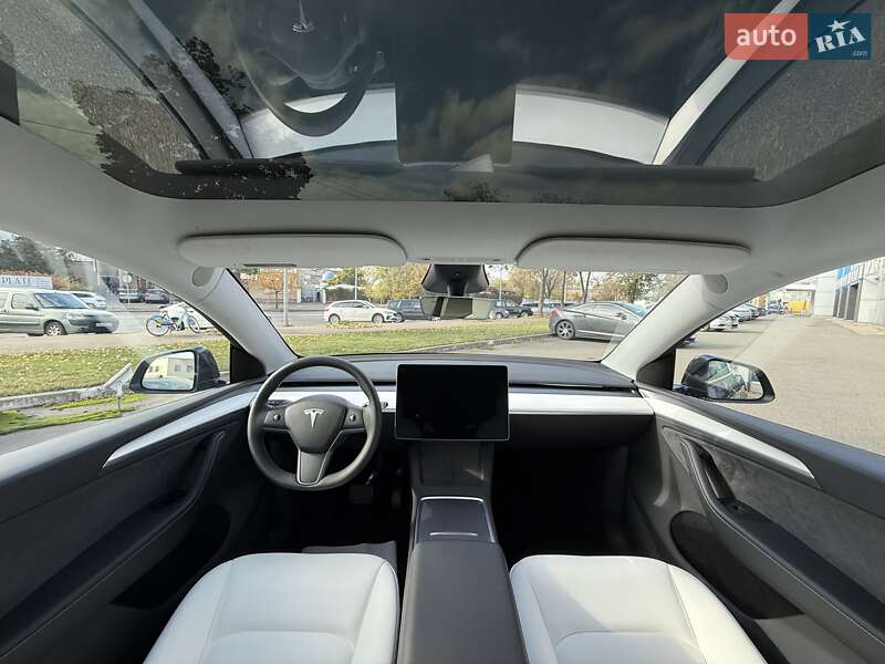 Позашляховик / Кросовер Tesla Model Y 2024 в Києві фото 10 Позашляховик / Кросовер Tesla Model Y 2024 в Києві
