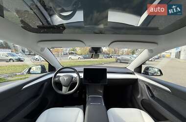 Внедорожник / Кроссовер Tesla Model Y 2024 в 