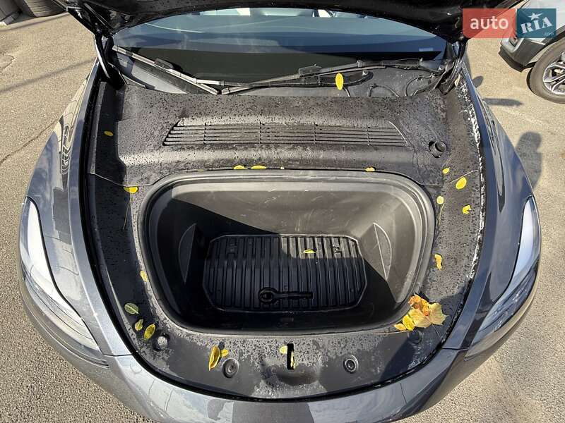 Позашляховик / Кросовер Tesla Model Y 2024 в Києві фото 32 Позашляховик / Кросовер Tesla Model Y 2024 в Києві