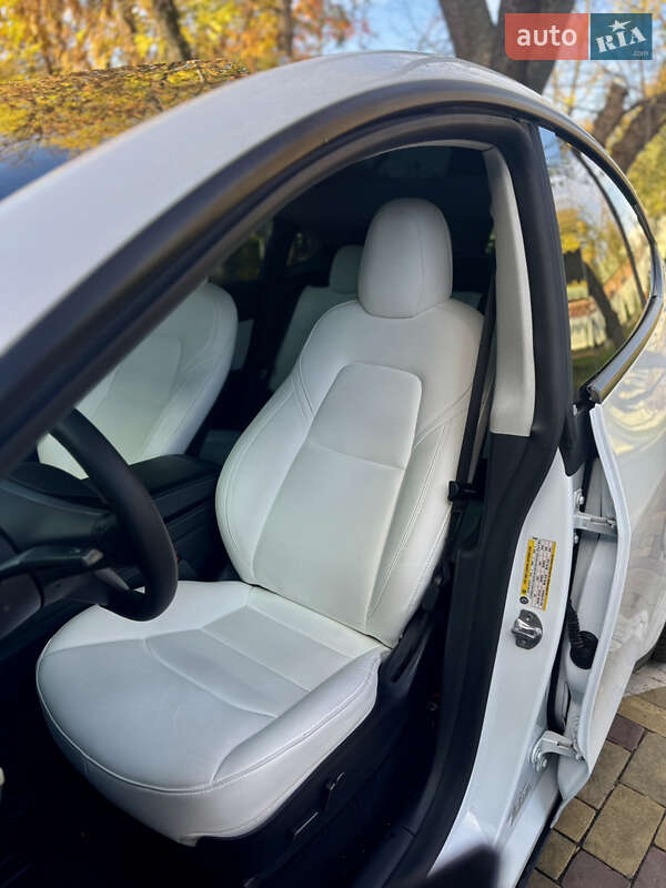 Позашляховик / Кросовер Tesla Model Y 2021 в Кременчуці