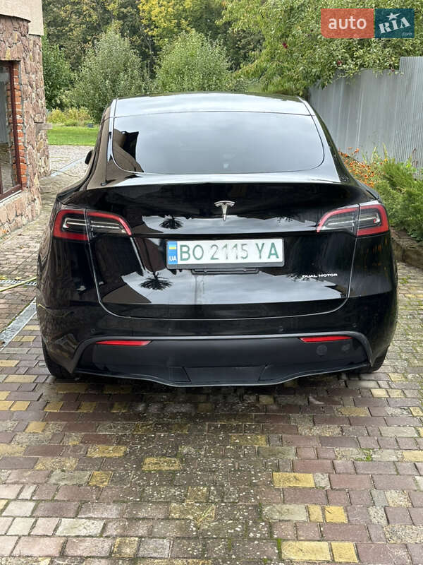 Позашляховик / Кросовер Tesla Model Y 2020 в Тернополі
