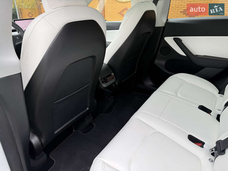 Внедорожник / Кроссовер Tesla Model Y 2021 в Запорожье