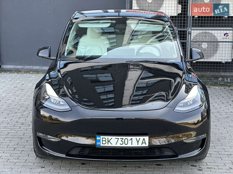 Позашляховик / Кросовер Tesla Model Y 2023 в Рівному фото 4 Позашляховик / Кросовер Tesla Model Y 2023 в Рівному