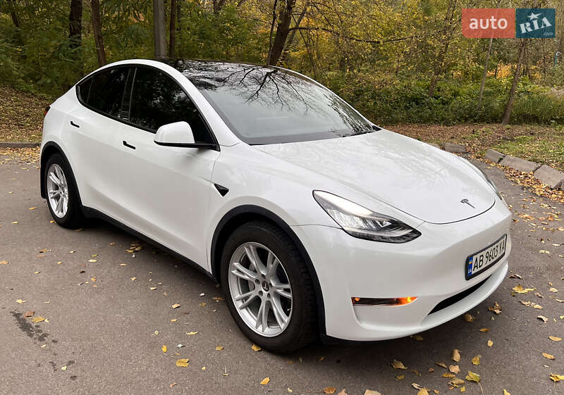 Позашляховик / Кросовер Tesla Model Y 2023 в Києві фото 5 Позашляховик / Кросовер Tesla Model Y 2023 в Києві